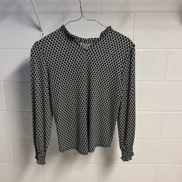 Adrianna Papell Black and White Patterned Top - Picture 2 of 8